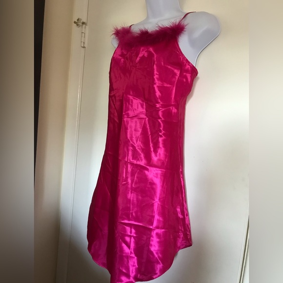 Moon Dance ,size S, 2piece Ensemble set , gown & coat , silky hot red color - Picture 6 of 16